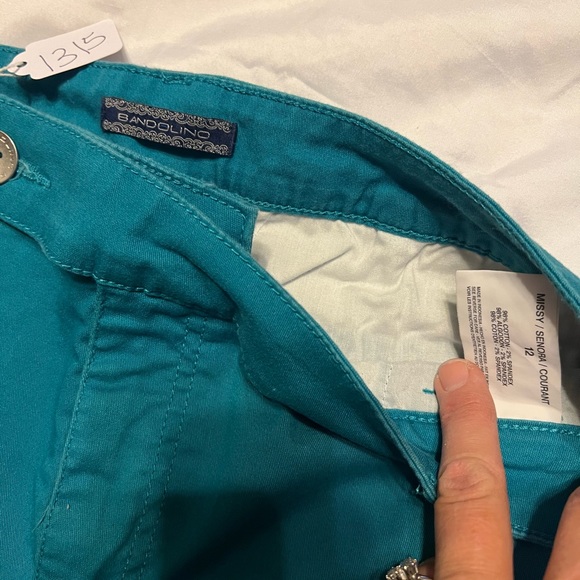 EUC Bandolino capris. Size 12. - Picture 4 of 8